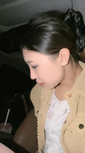 极品嫂子平日看着很清纯，这次终于有机会操到了夜晚驾车路边车震⠀